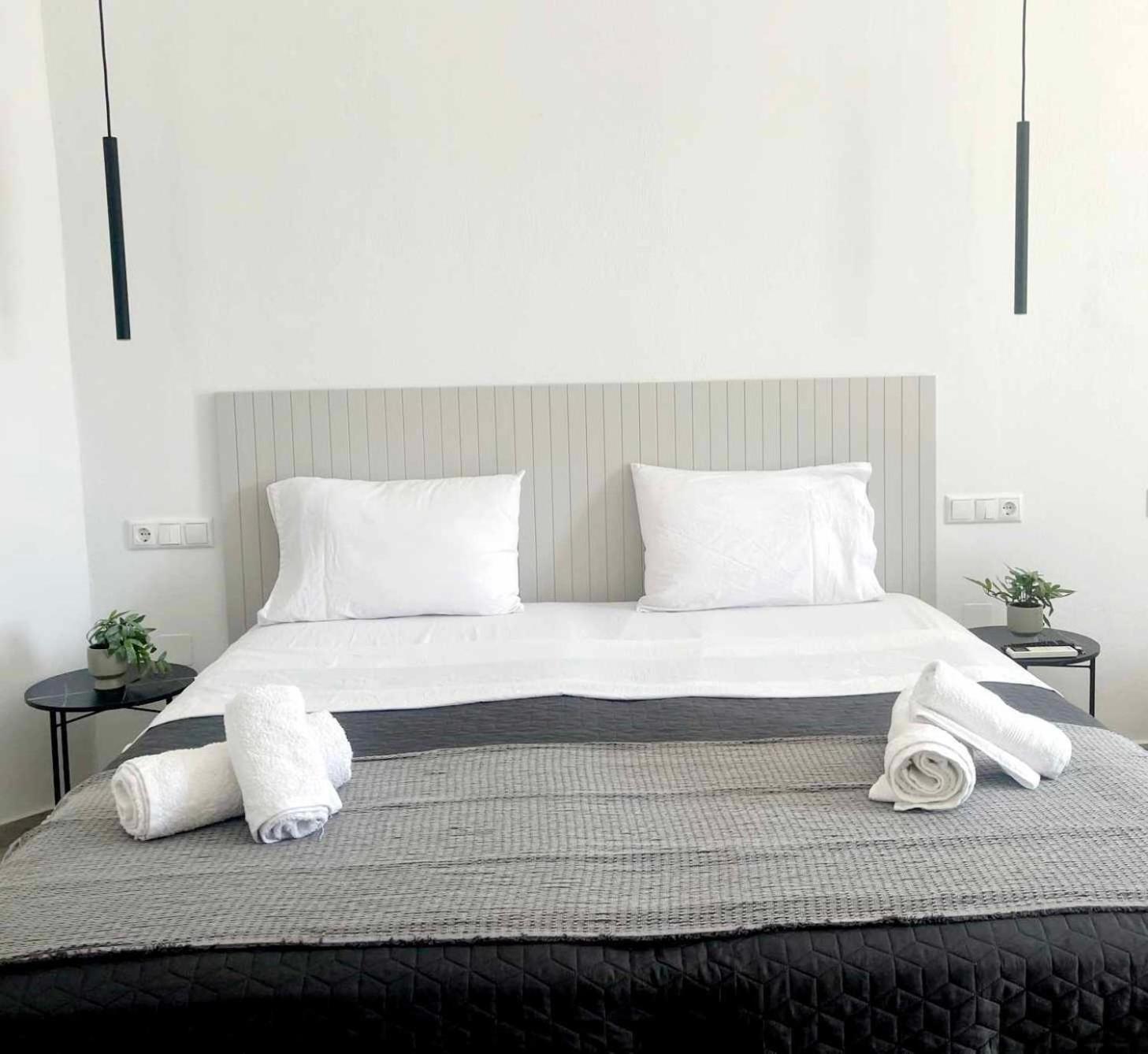 Maya apartments Skiathos Town Bagian luar foto