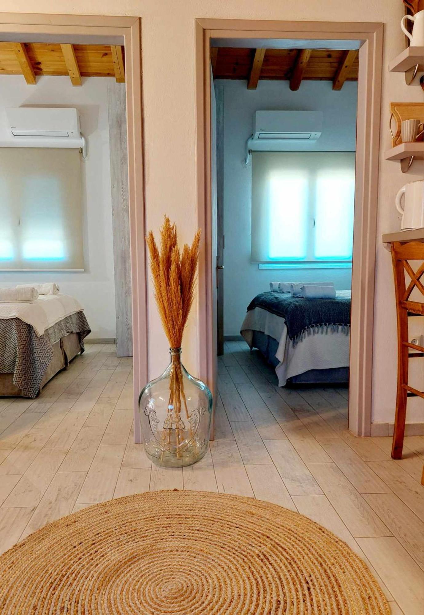 Maya apartments Skiathos Town Bagian luar foto